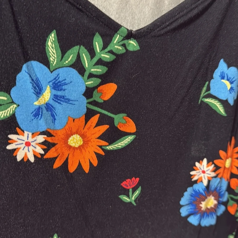 Flower Top - Picture 5 of 6